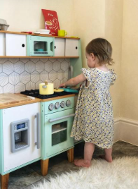 dinette quel âge - jeu imitation 18 mois